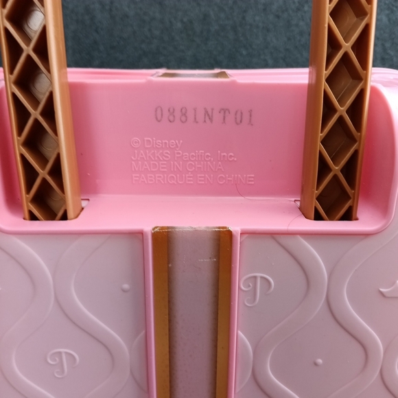 Disney Princess Pink Travel Child Suitcase Playset Suitcase Only EUC - Picture 7 of 13